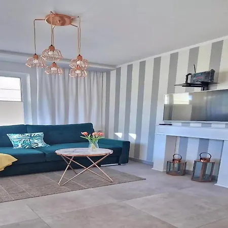 דירה With A Terrace In