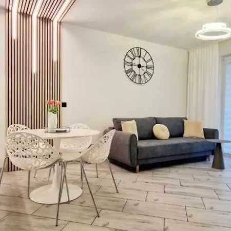 With A Terrace In דירה